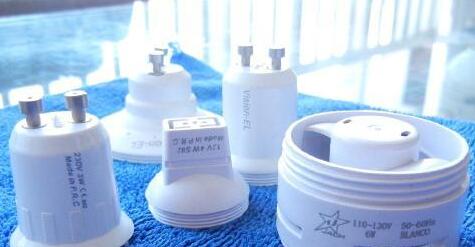 照明燈頭塑膠上激光打標 照明燈頭塑膠上激光打標